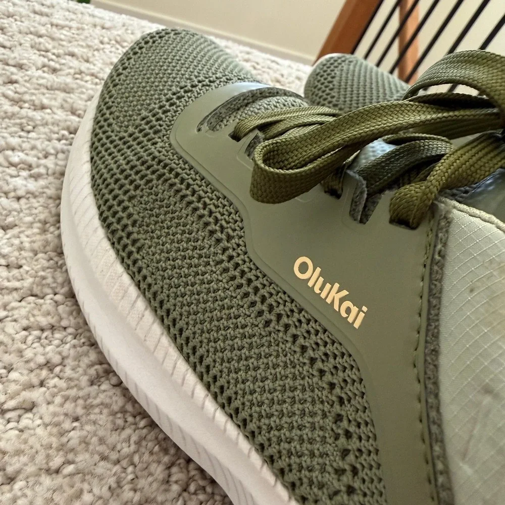 OluKai island hopper
